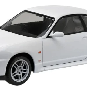 Aoshima 1/32 Nissan R33 Skyline GT-R White Pre-Colored Model Kit